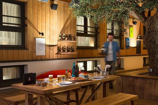 RockyPop Restaurant