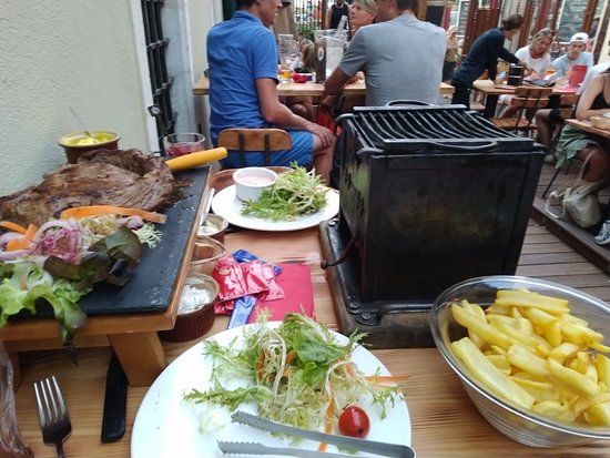 Restaurant La Cour